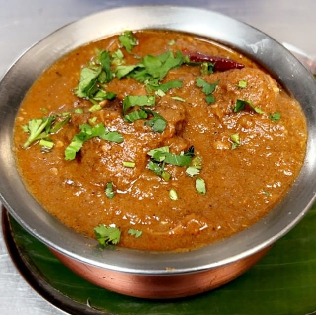 Kumar's Chicken Saalna.
