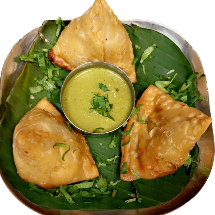 Aloo Mutter Samosa.